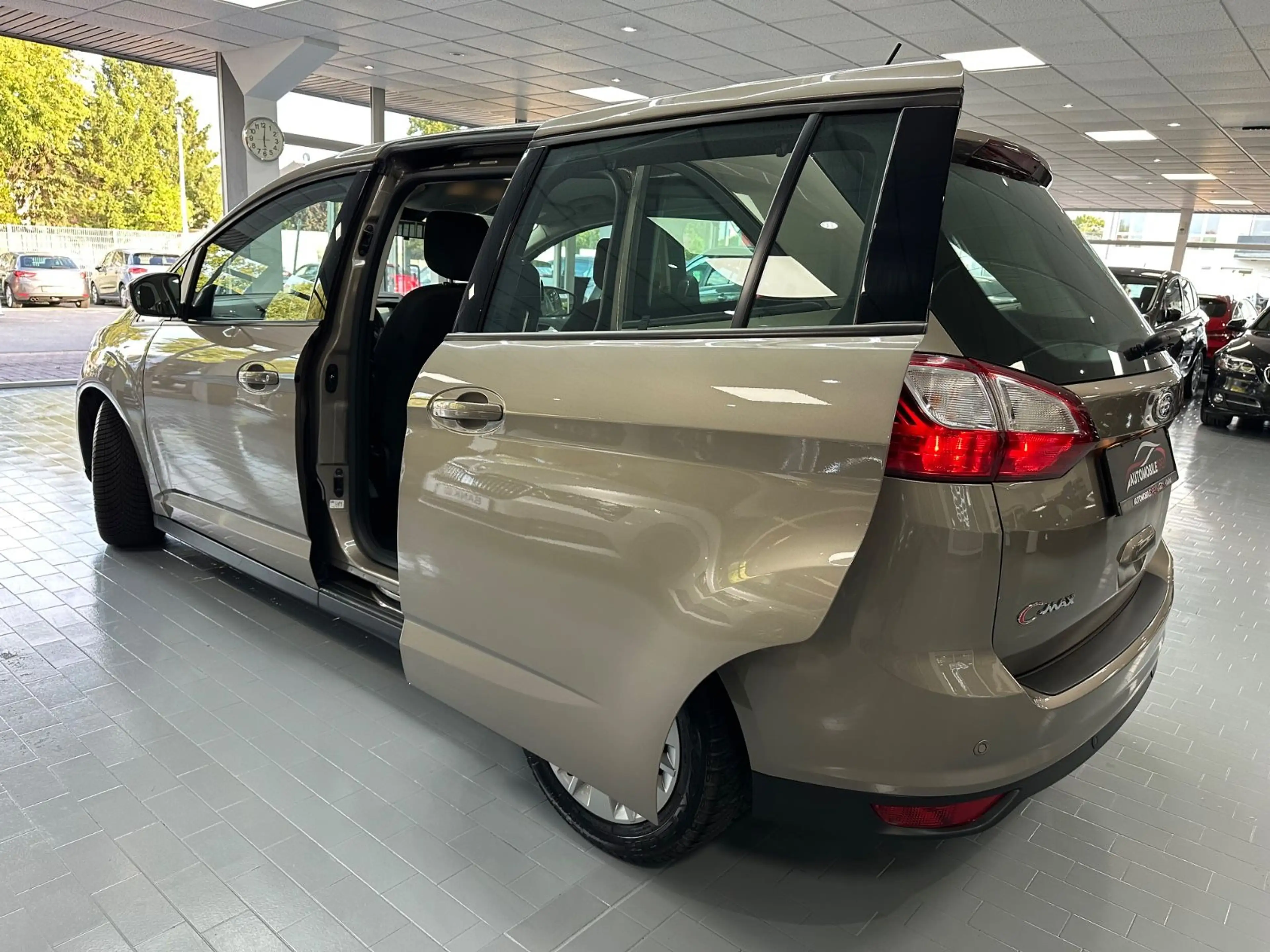 Ford Grand C-Max Grand C-MAX Cool & Connect 1.5 EcoBoost — photo 5