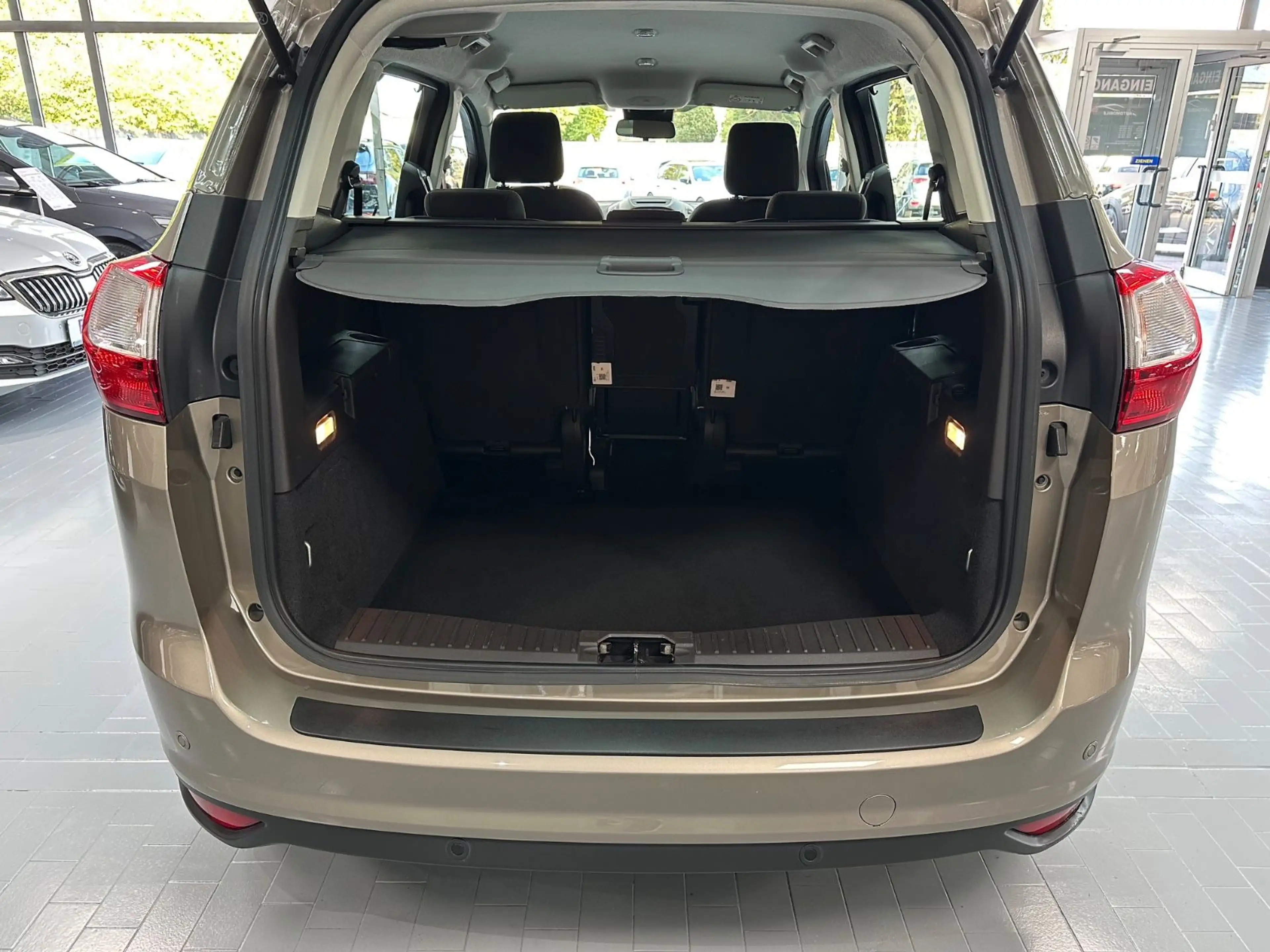 Ford Grand C-Max Grand C-MAX Cool & Connect 1.5 EcoBoost — photo 10