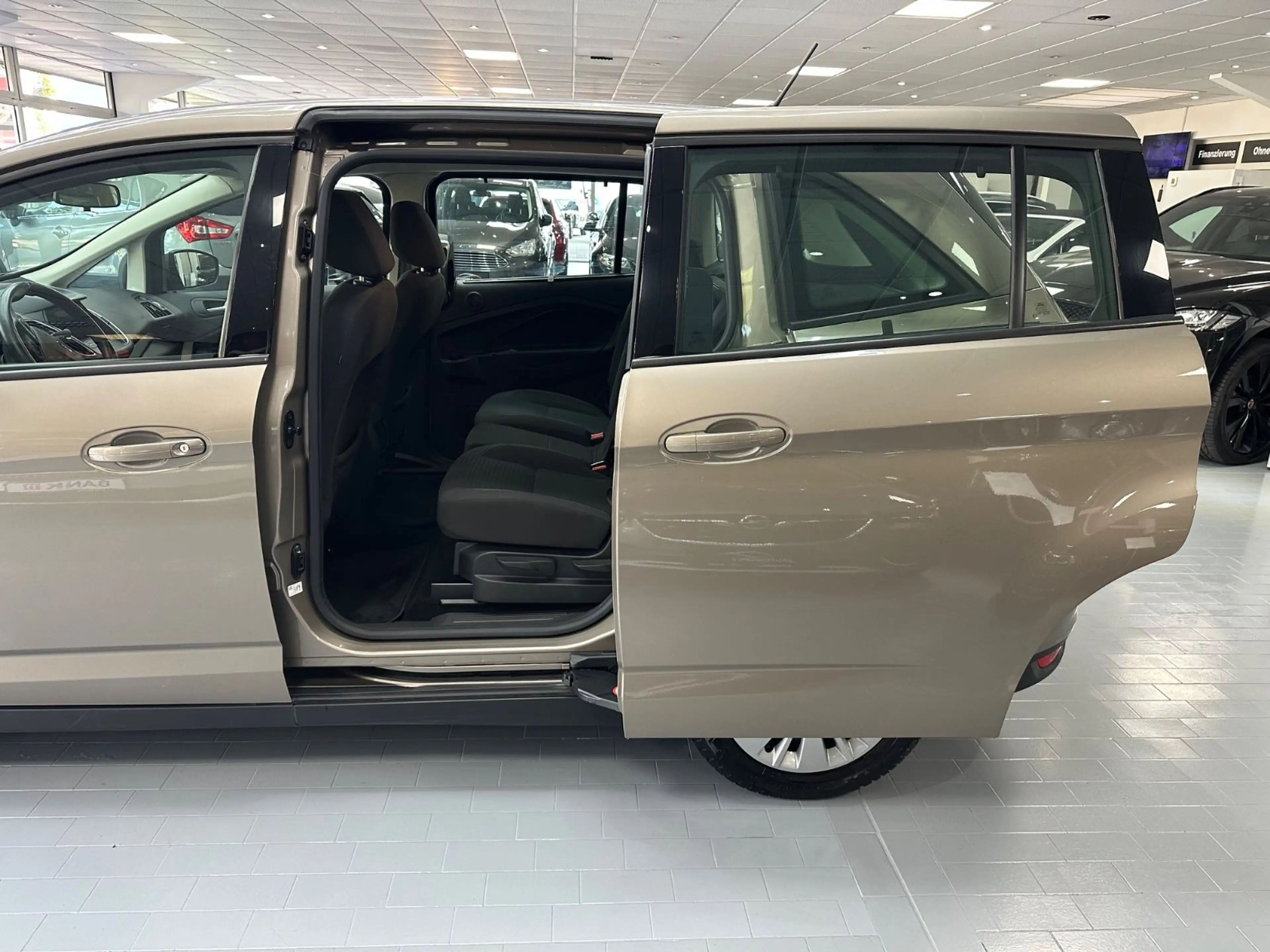 Ford Grand C-Max Grand C-MAX Cool & Connect 1.5 EcoBoost — photo 7