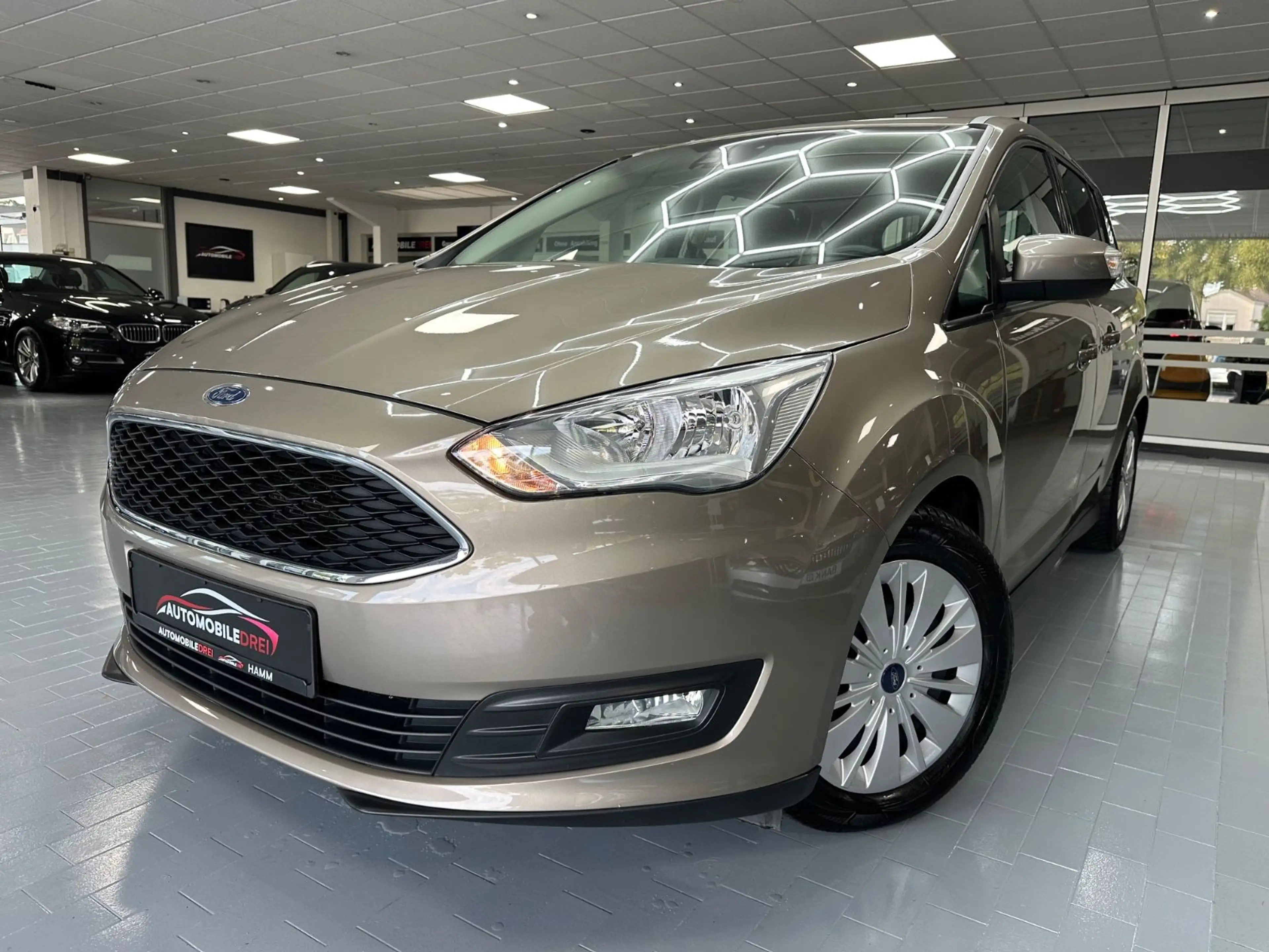 Ford Grand C-Max Grand C-MAX Cool & Connect 1.5 EcoBoost — photo 6