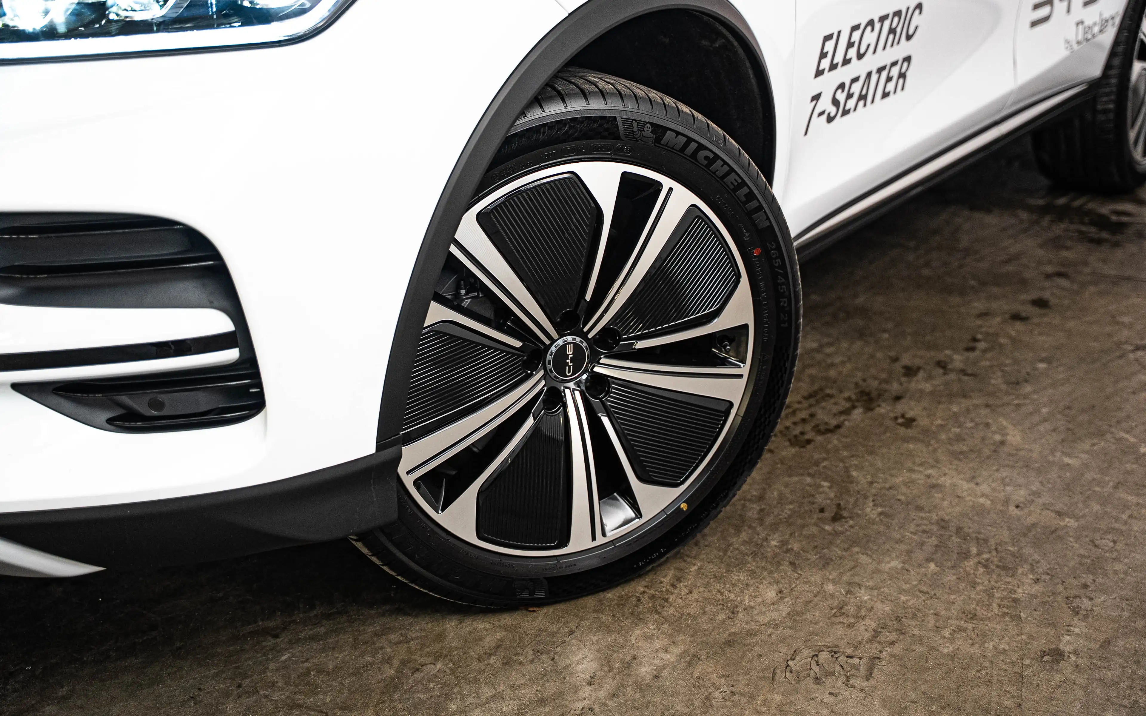 BYD Tang Tang 108.8 kWh Flagship — photo 5