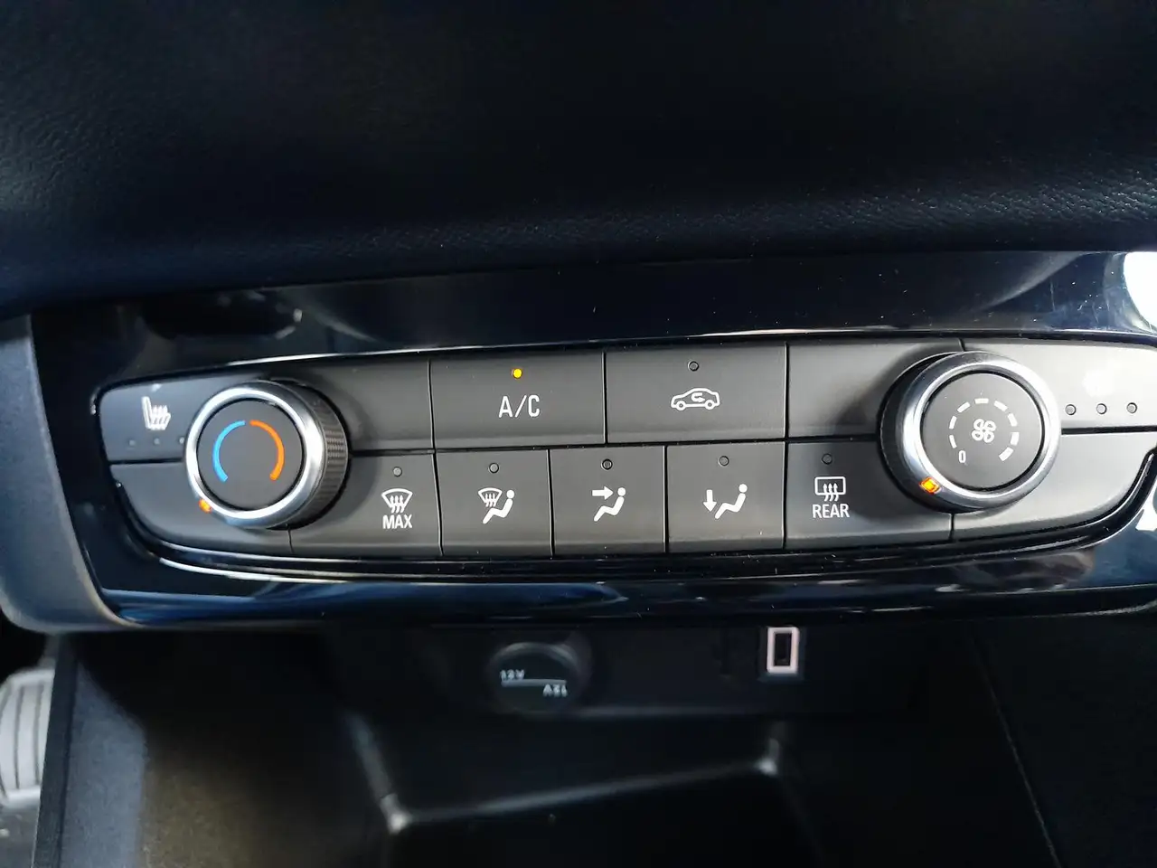 Opel Corsa F YES NAVI/APP~SHZ~LHZ~PDC~LED~DAB~ALU~GRA 23