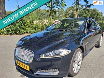 2.2D NETTE AUTO RIJDT EN SCHAKELT GOED