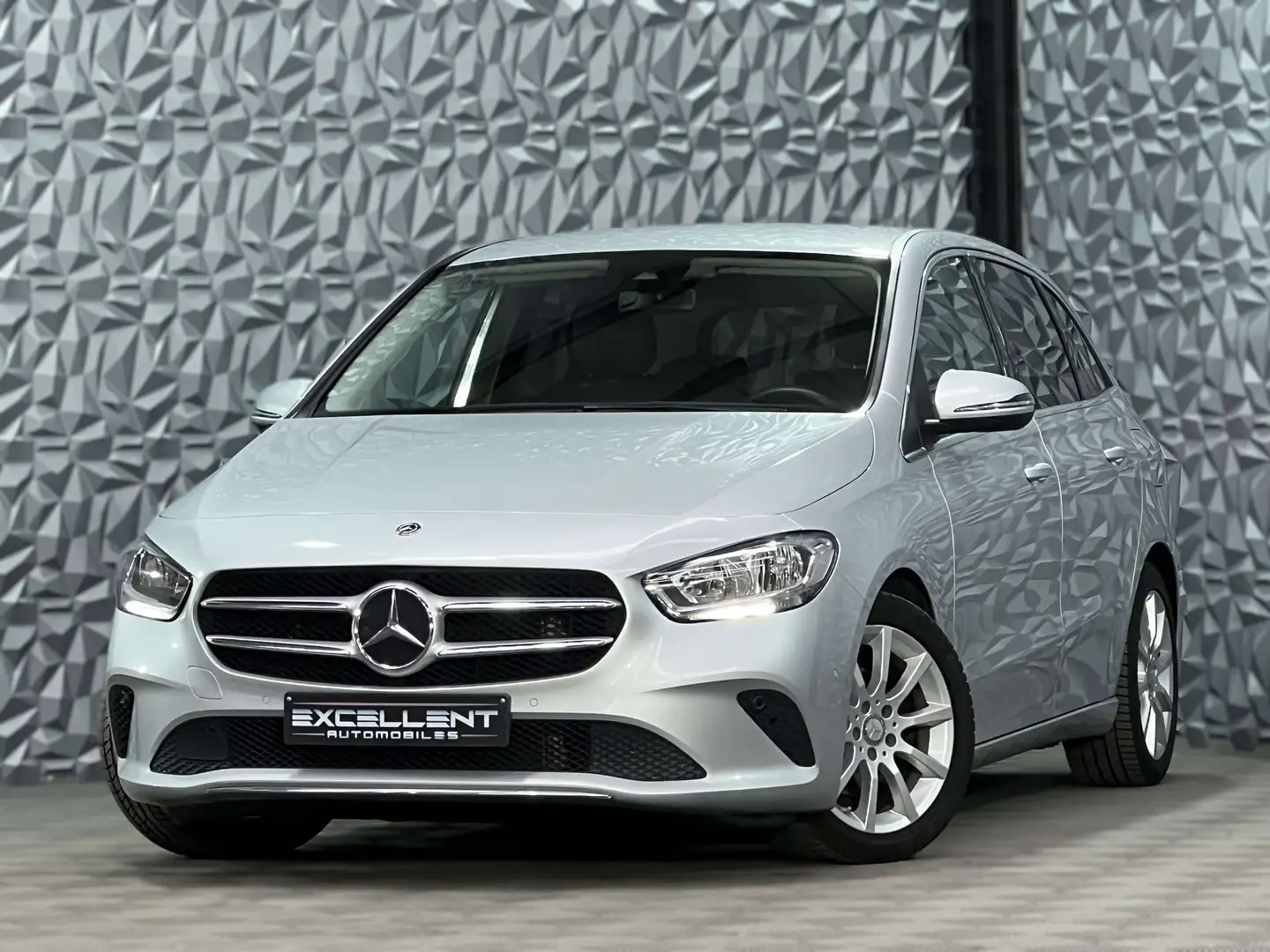 Mercedes-Benz B 180 Launch Edition*BOITE AUTO*GPS*BLUETOOTH*GARANTIE12 Gris - 1