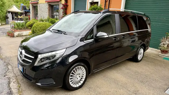 Mercedes-Benz V 220 executive