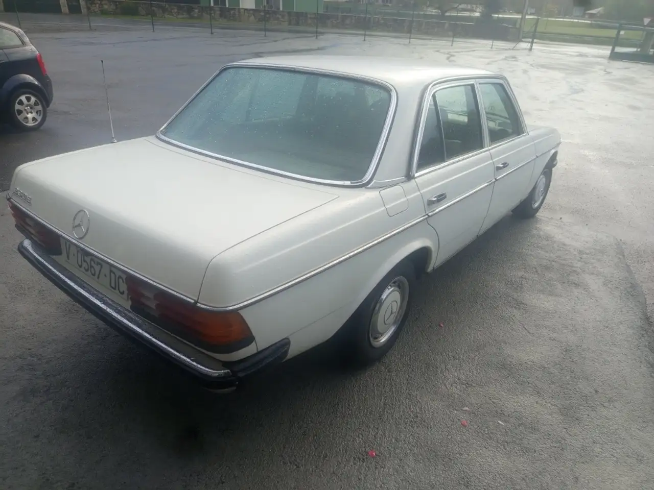 MERCEDES-BENZ Clase E (W123) Berlina Automático, foto 6