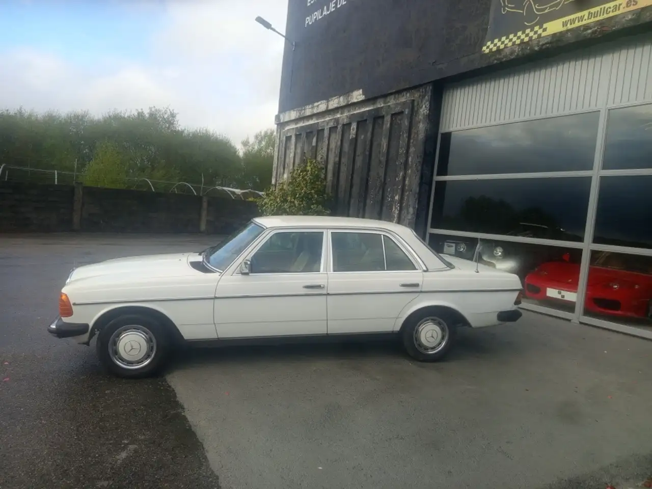 MERCEDES-BENZ Clase E (W123) Berlina Automático, foto 3