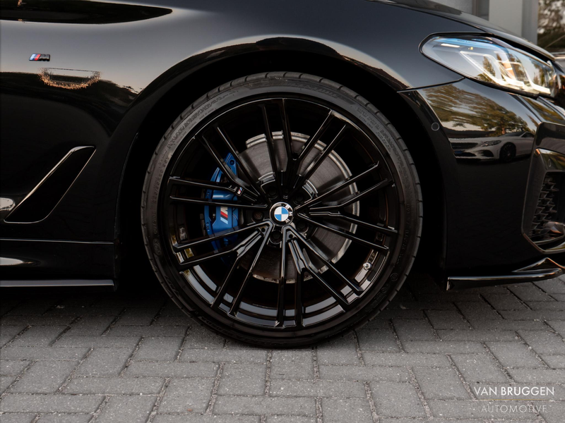 BMW 530 5-serie Touring 530e M-Sport Pano Laser HK-Audio H — photo 17