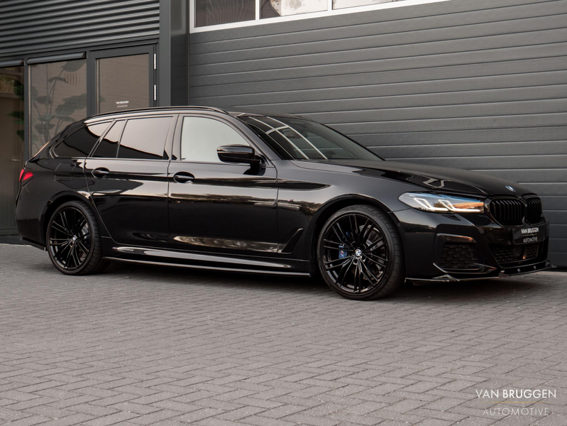 BMW 530 5-serie Touring 530e M-Sport Pano Laser HK-Audio H — photo 18