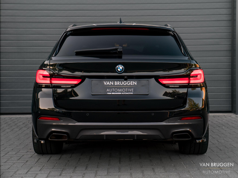 BMW 530 5-serie Touring 530e M-Sport Pano Laser HK-Audio H — photo 8