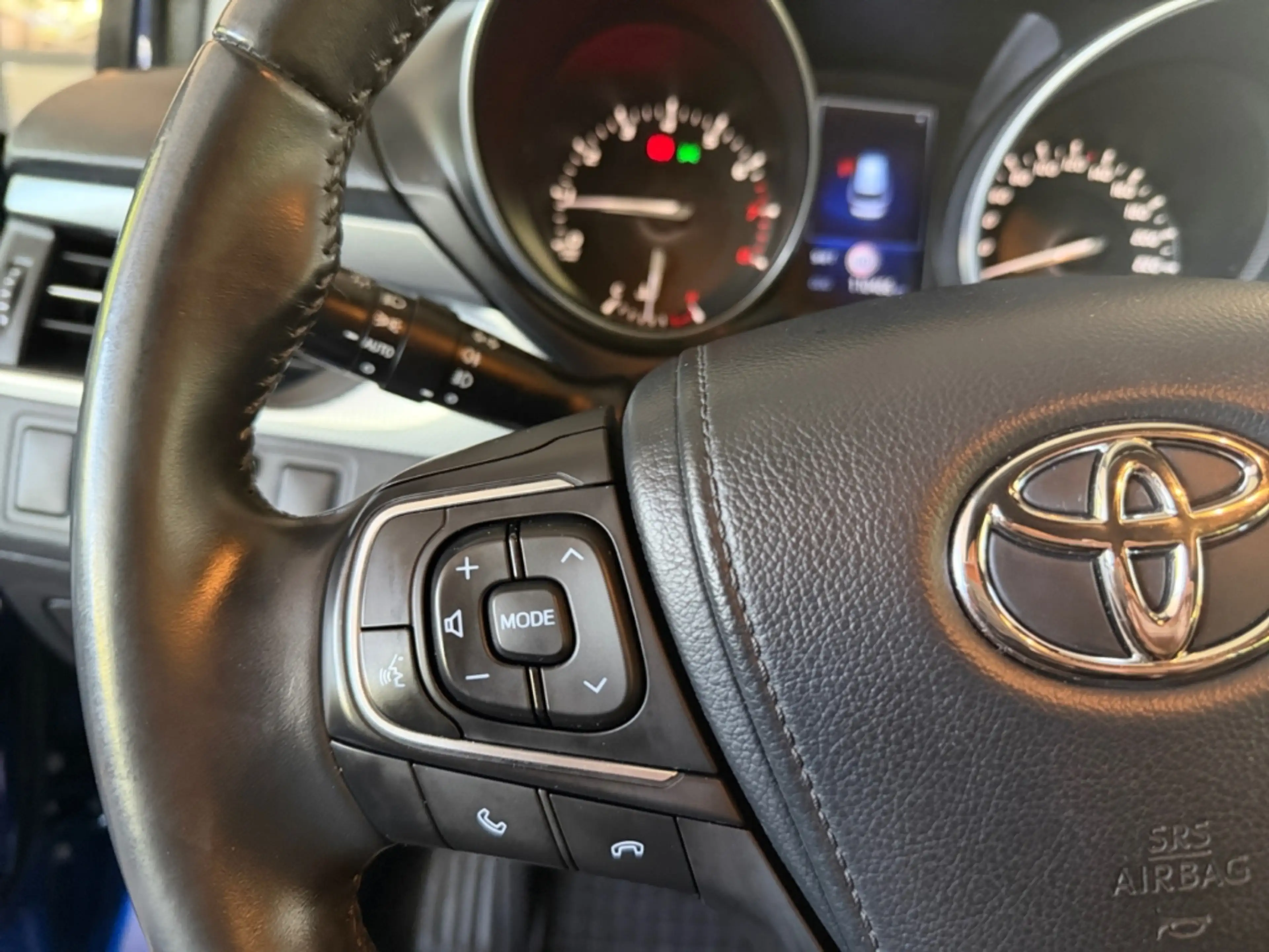 Toyota Avensis 1.8 TS Executive *LED*CAM*Leder*Navi*SHZ* — photo 6