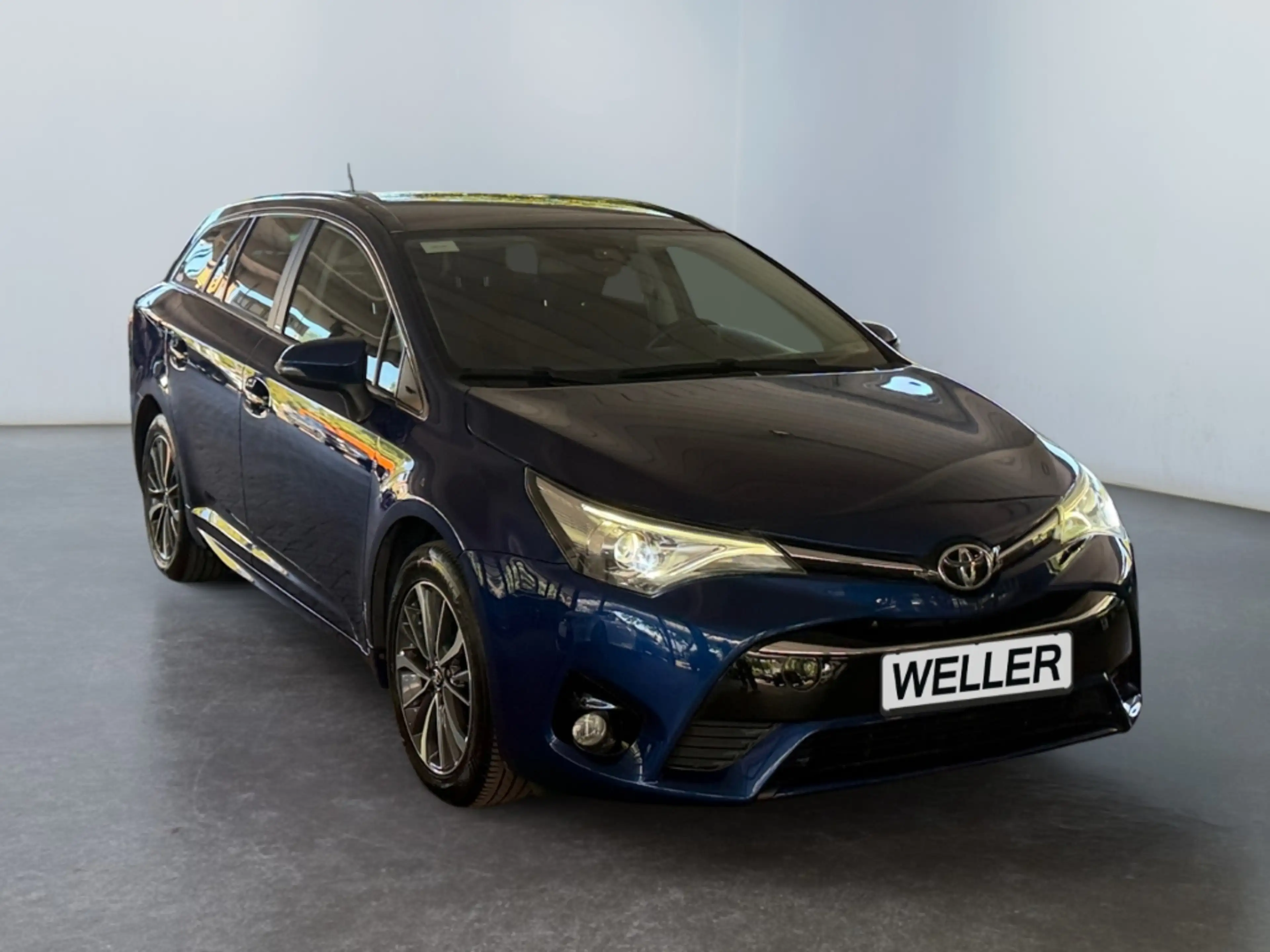 Toyota Avensis 1.8 TS Executive *LED*CAM*Leder*Navi*SHZ* — photo 14