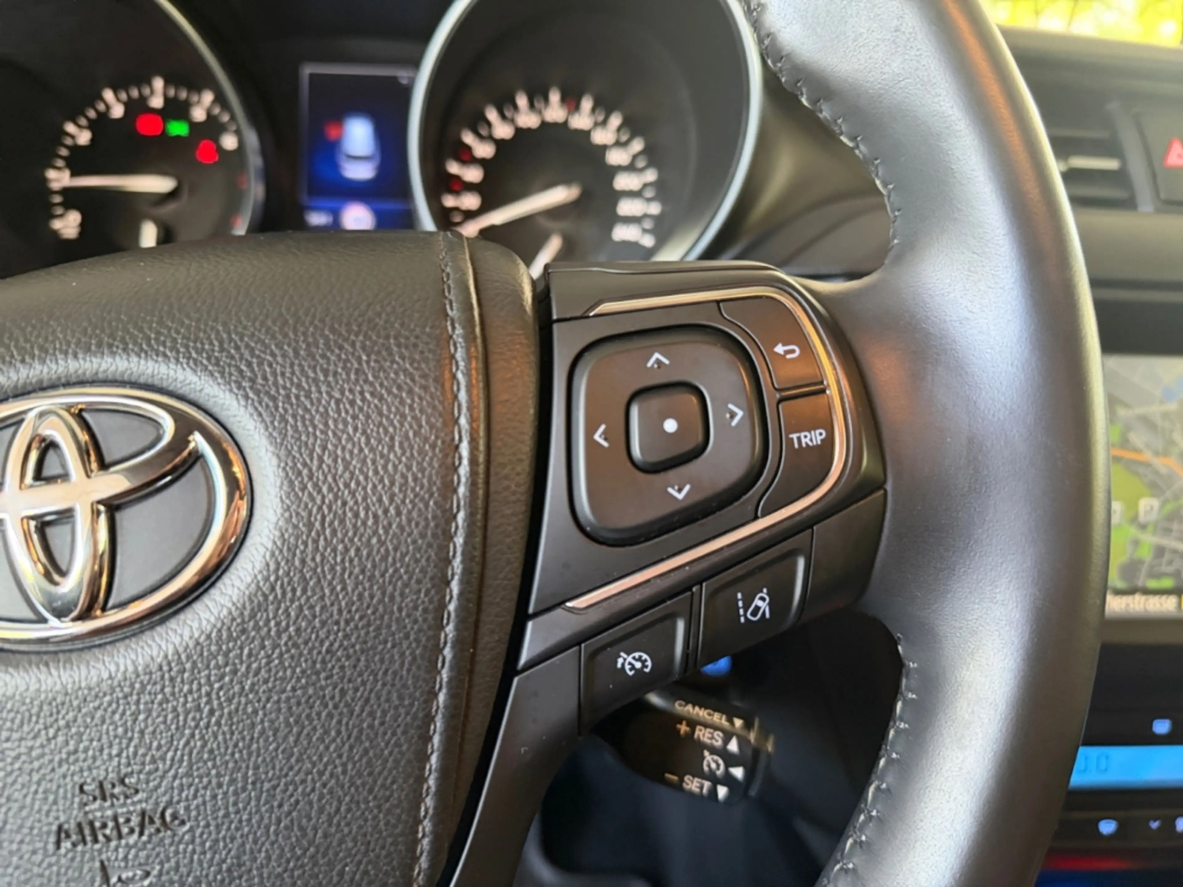 Toyota Avensis 1.8 TS Executive *LED*CAM*Leder*Navi*SHZ* — photo 7