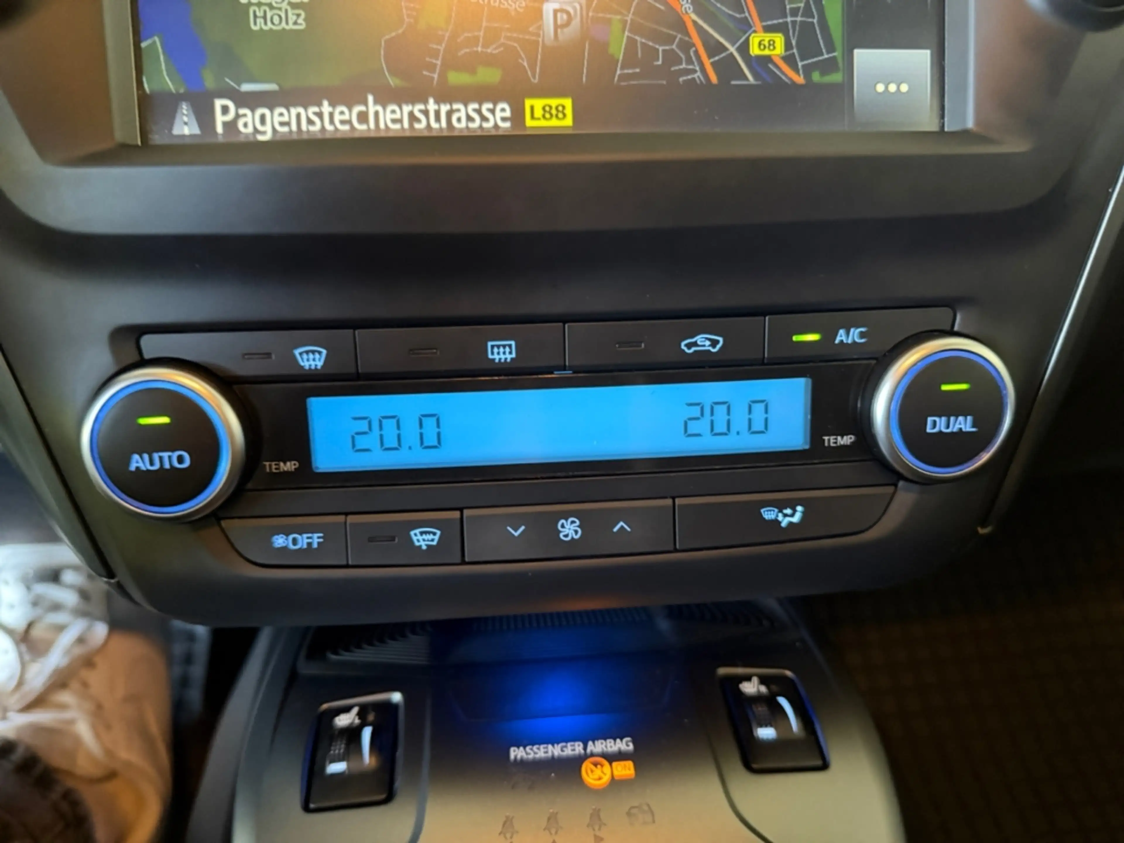 Toyota Avensis 1.8 TS Executive *LED*CAM*Leder*Navi*SHZ* — photo 10