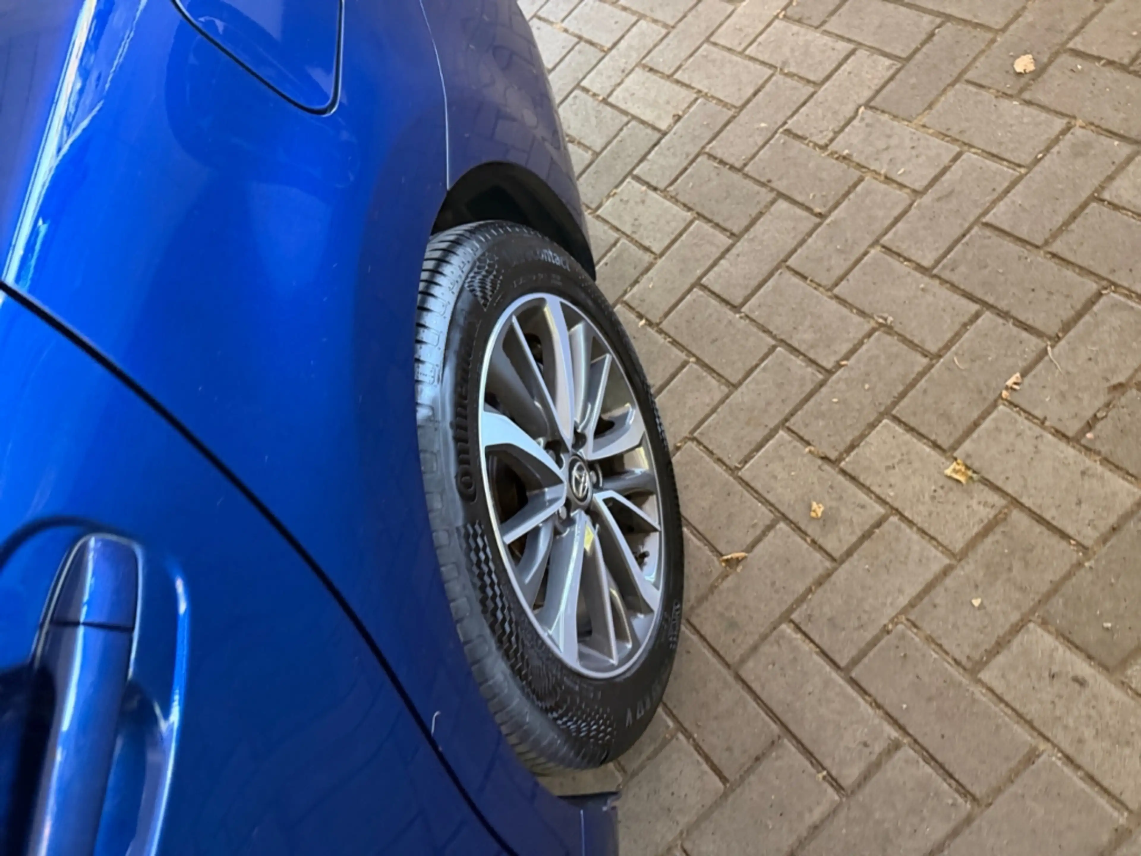 Toyota Avensis 1.8 TS Executive *LED*CAM*Leder*Navi*SHZ* — photo 12