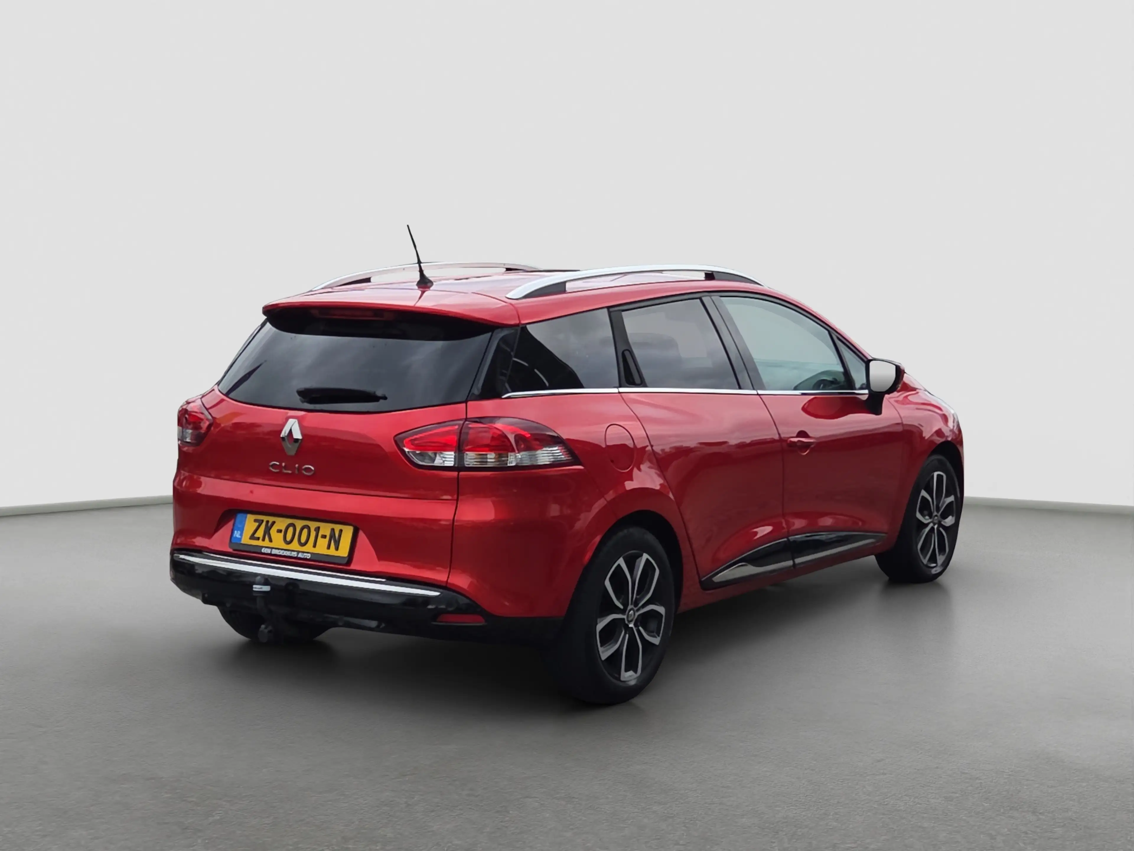 Renault Clio Estate 0.9 TCe Intens Trekhaak | Full map navigati — photo 2