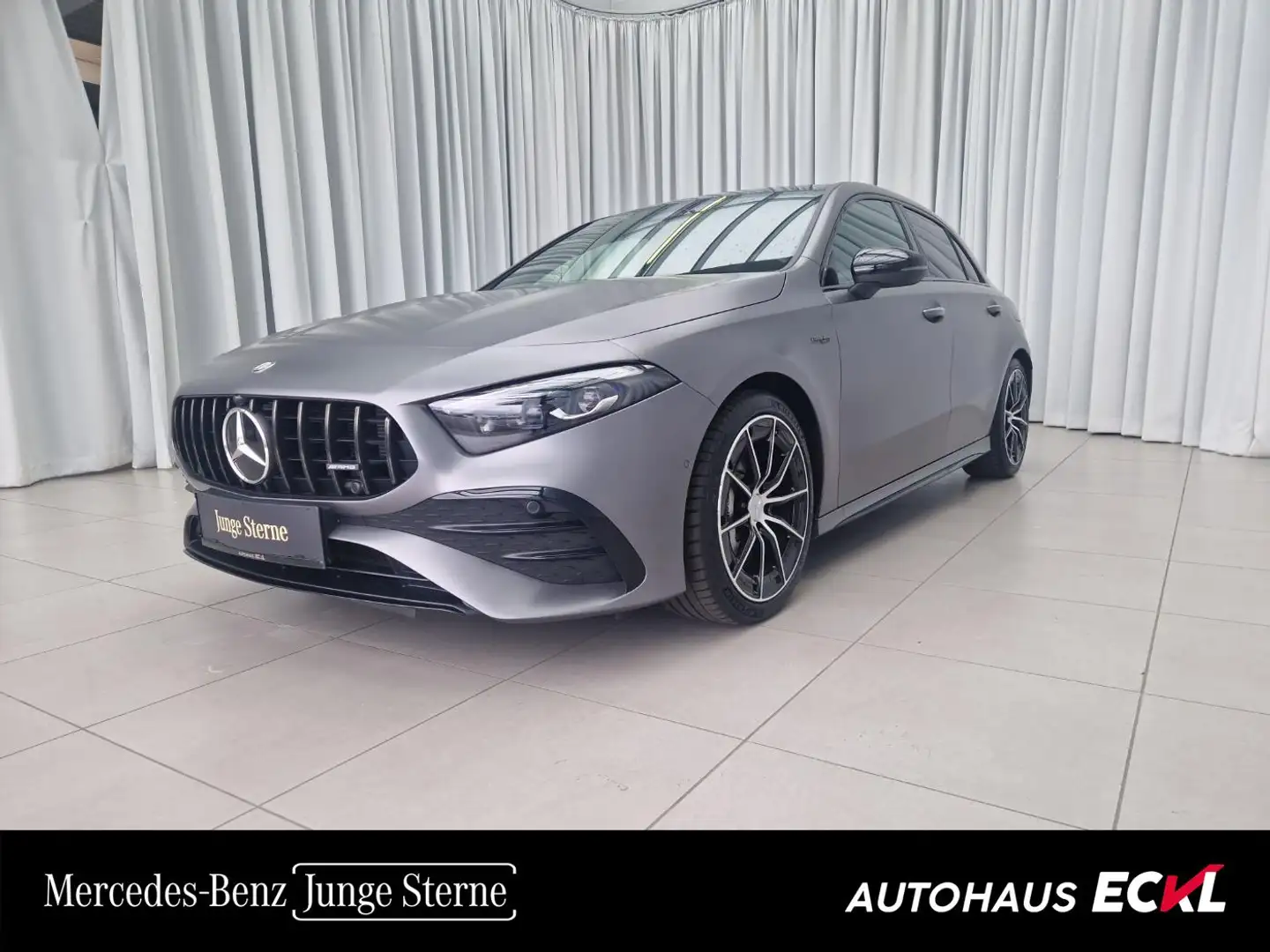 Mercedes-Benz A 35 AMG AMG A 35 4MATIC Kompaktlimousine SpurW Grau - 1