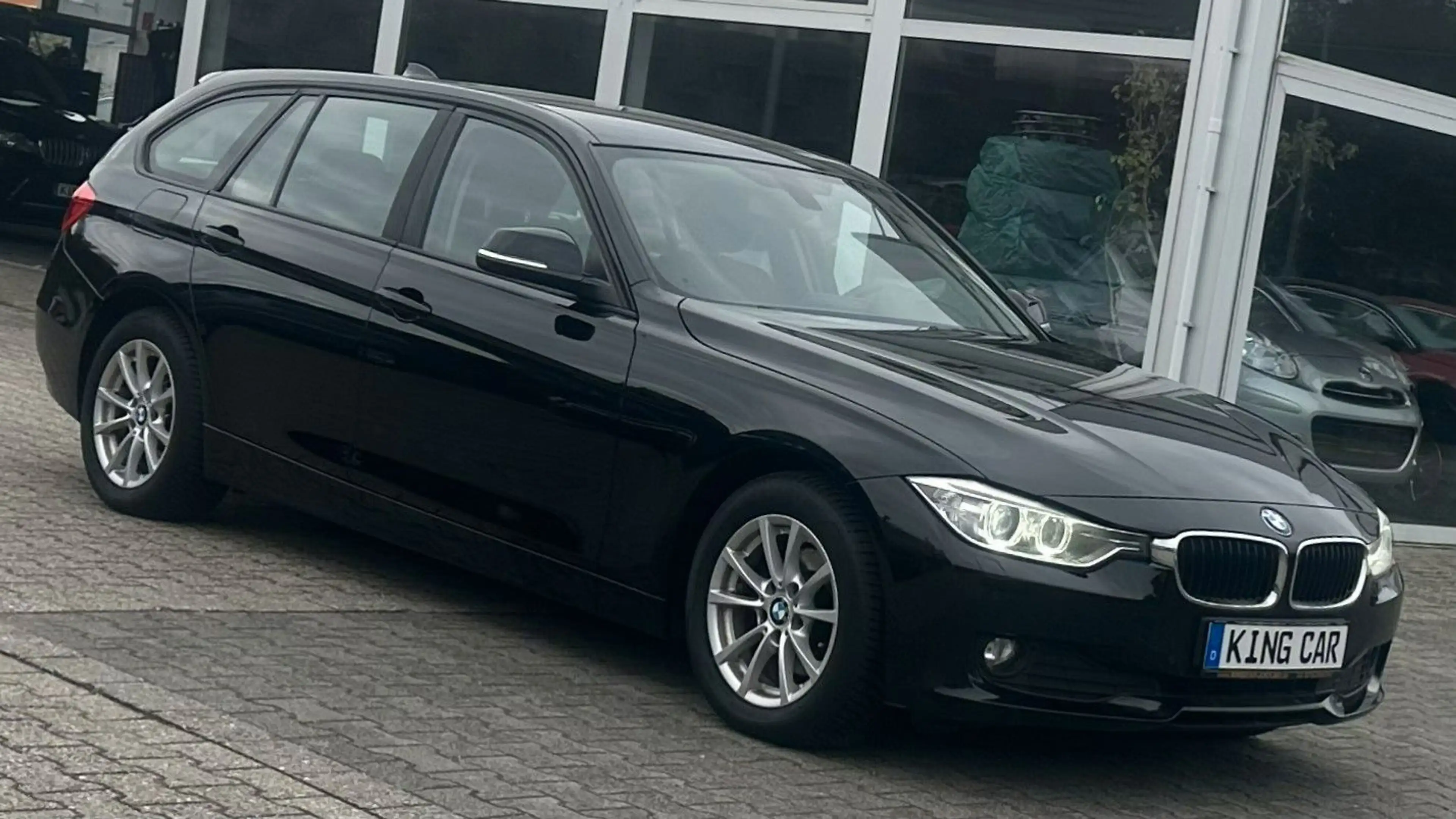 BMW 318 D Touring*Navigationssystem*MP3*AUX*Xenon* — photo 6