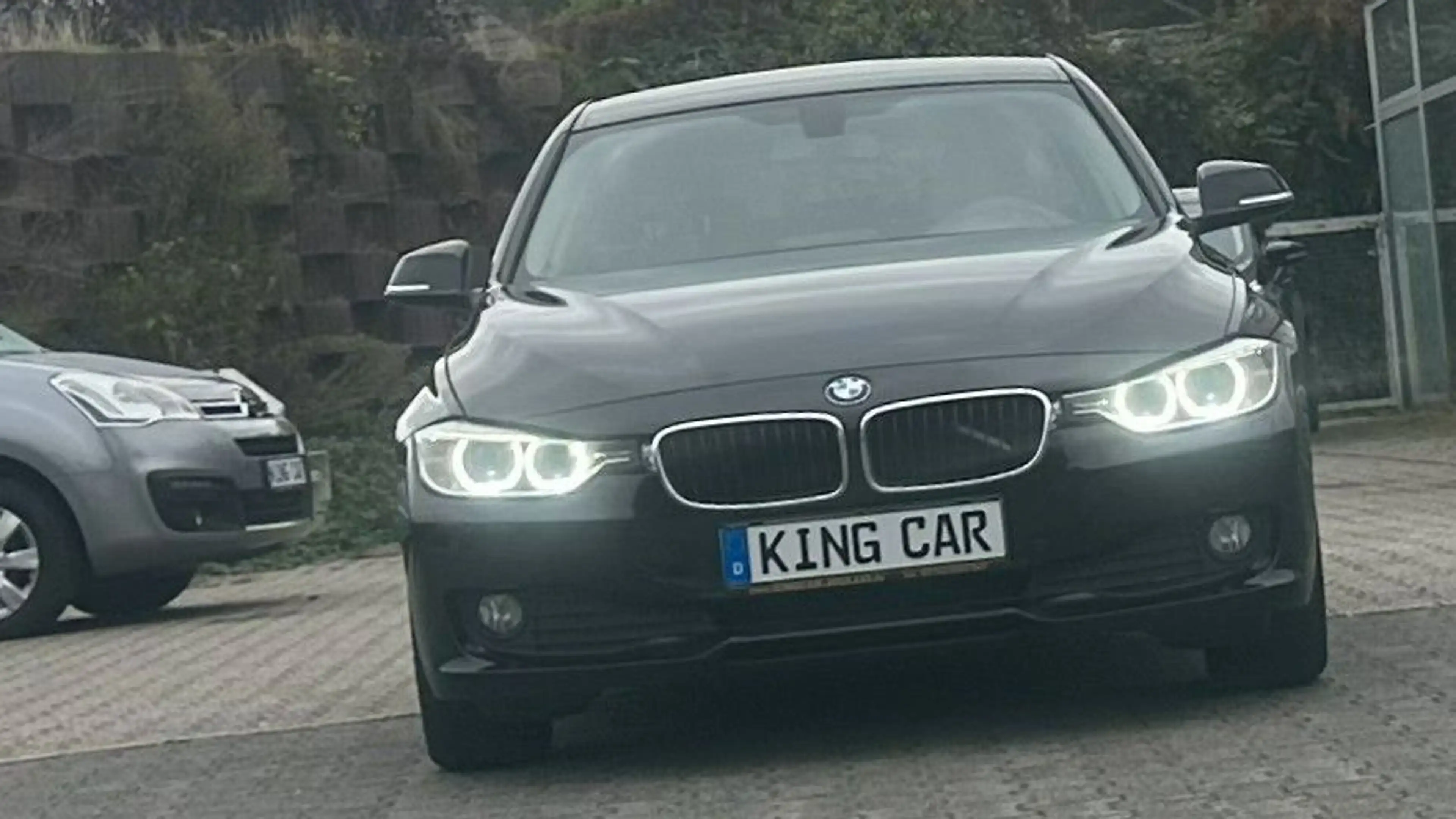 BMW 318 D Touring*Navigationssystem*MP3*AUX*Xenon* — photo 2
