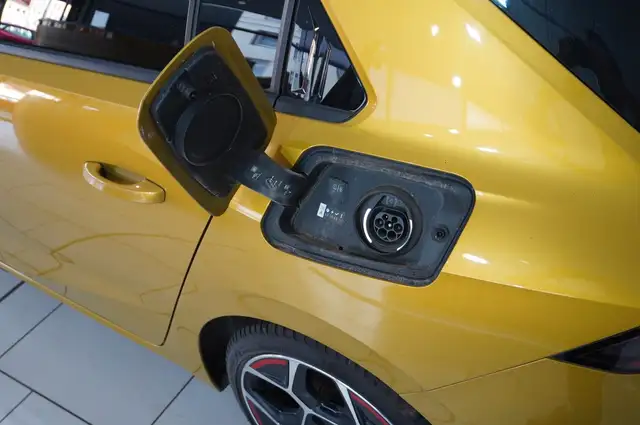Opel Astra view 15