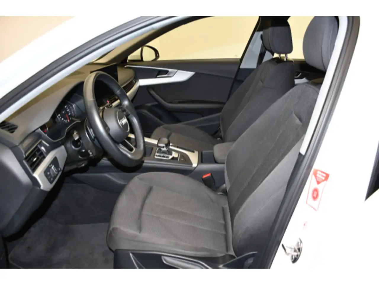 Audi A4 30 TDI S-tronic Einparkhi/LED, миниатюра 3