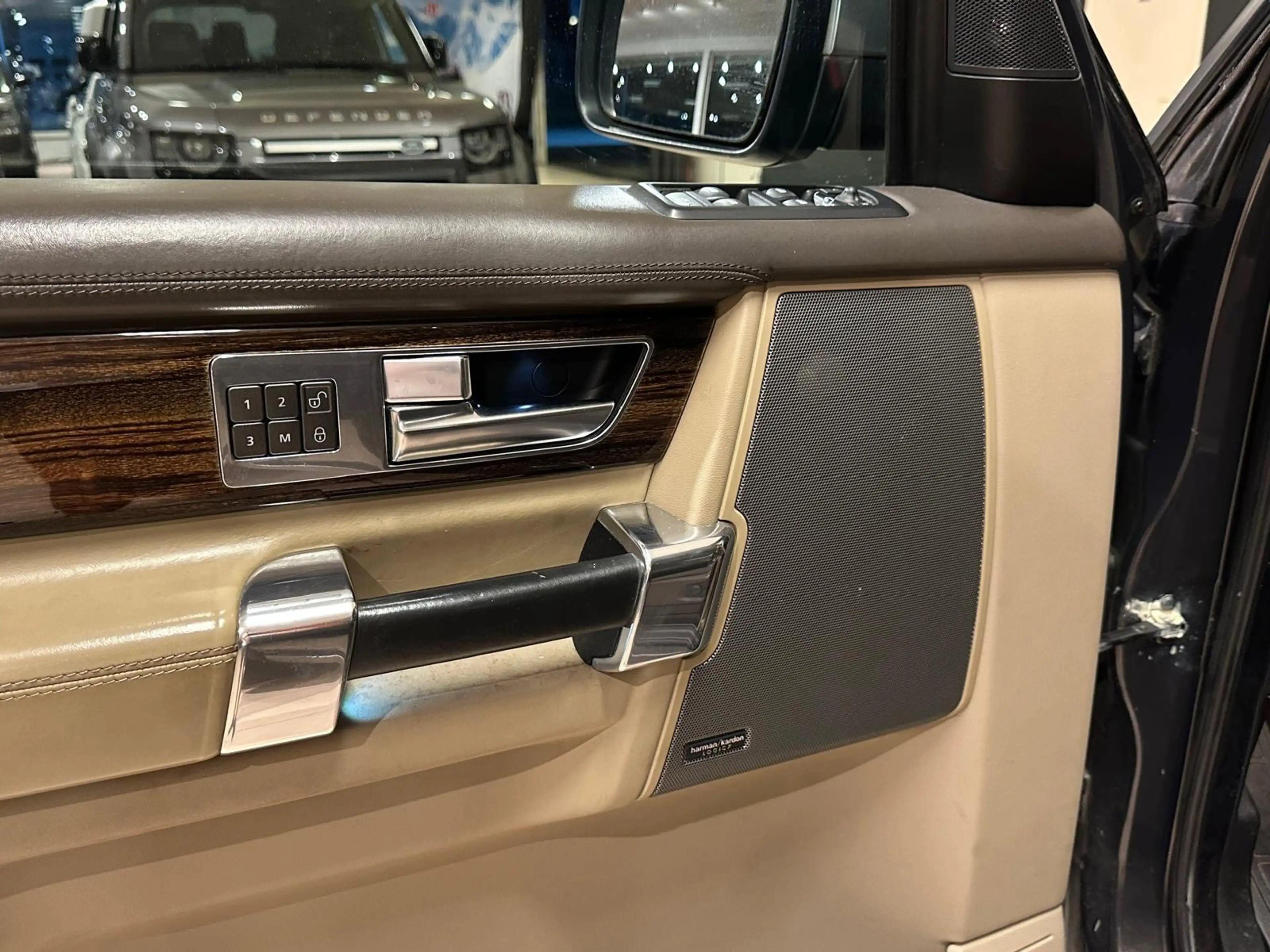 Land Rover Discovery 3.0 SDV6 HSE Luxury Edition/Camera/3x Pano/Topstaa — photo 14