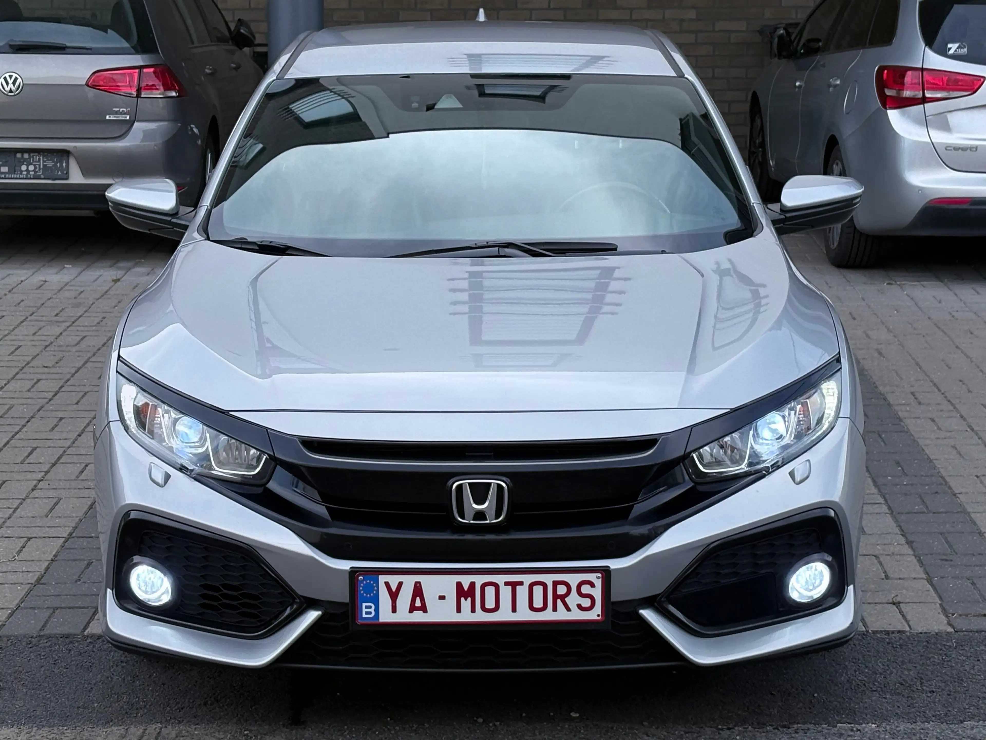 Honda Civic Civic 1.0 i - FULL OPTIONS - AUTOMATIQUE - GARANTIE — photo 3