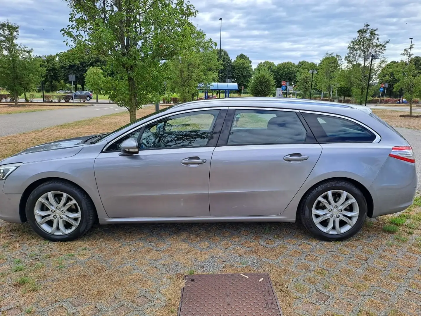 Peugeot 508 508 SW SW 2.0 hdi Allure navi 163cv auto my15 Ezüst - 1