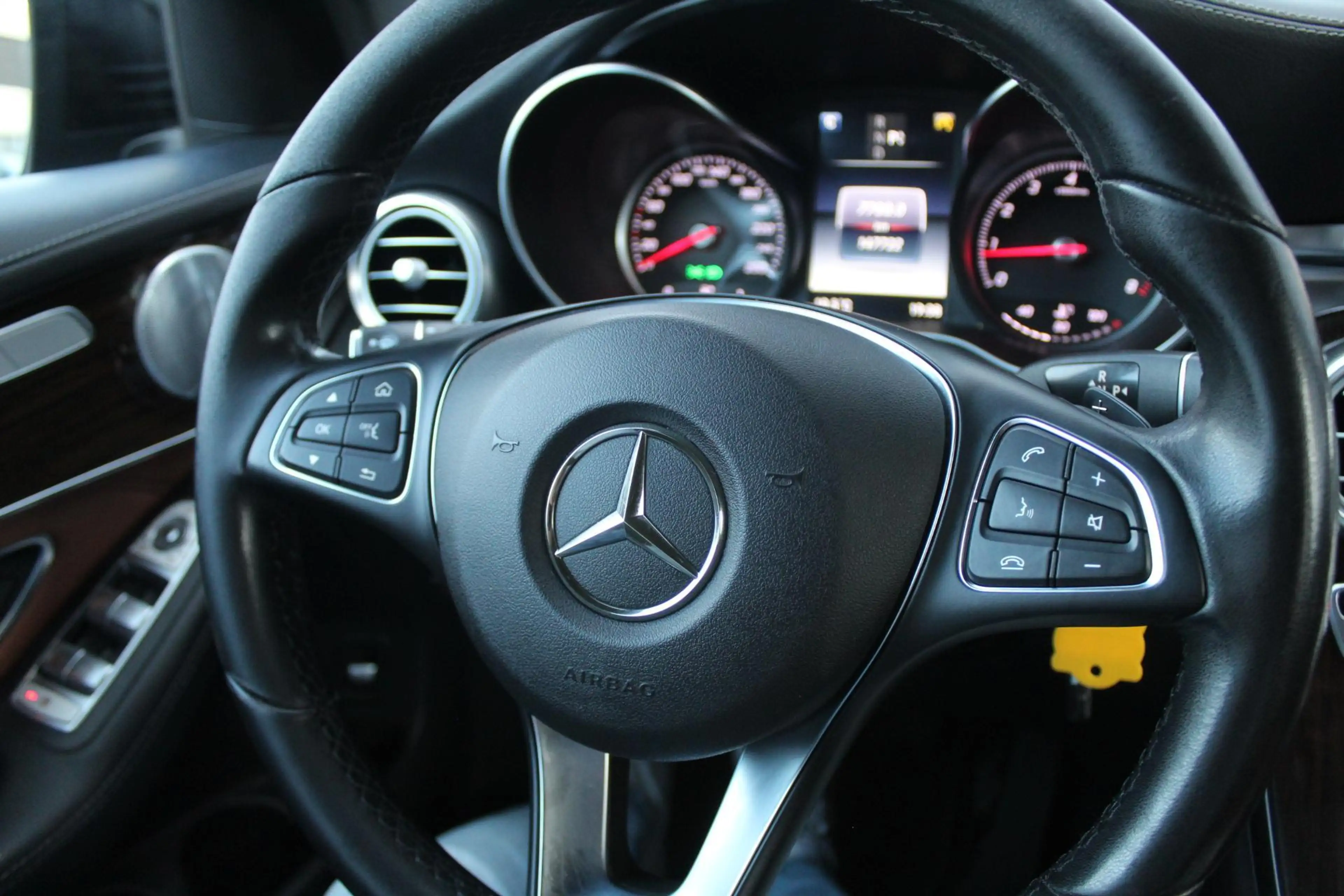 Mercedes-Benz GLC 250 4MATIC Ambition — photo 15
