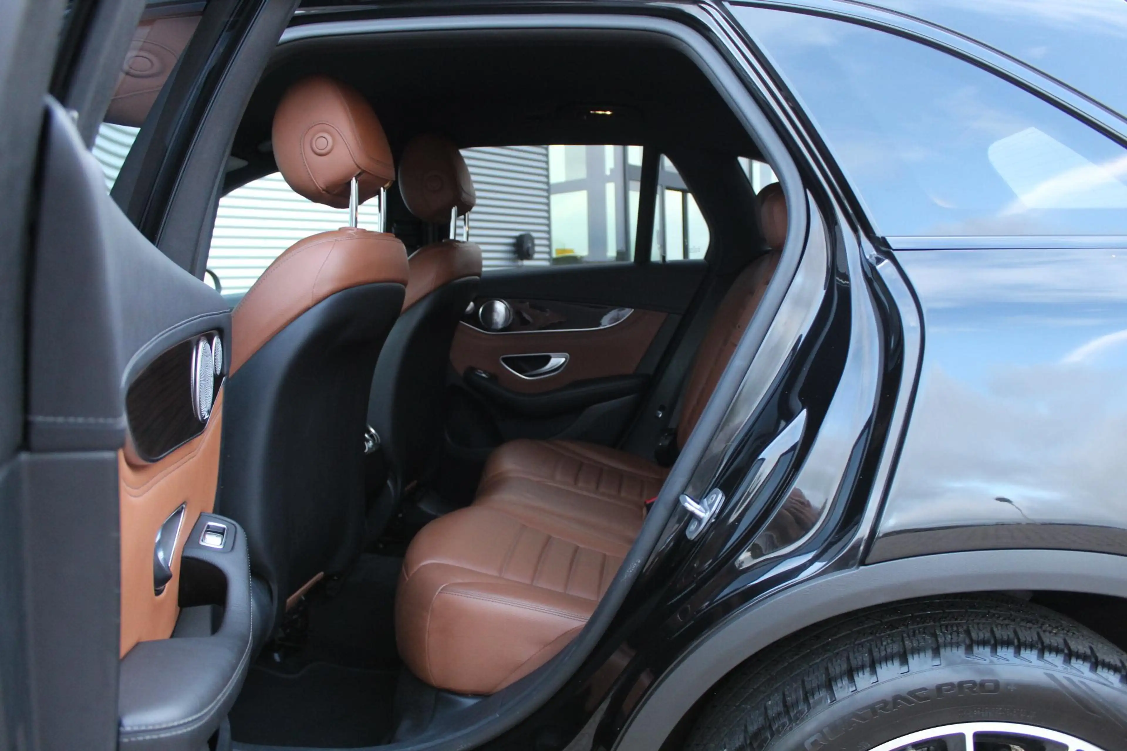 Mercedes-Benz GLC 250 4MATIC Ambition — photo 12