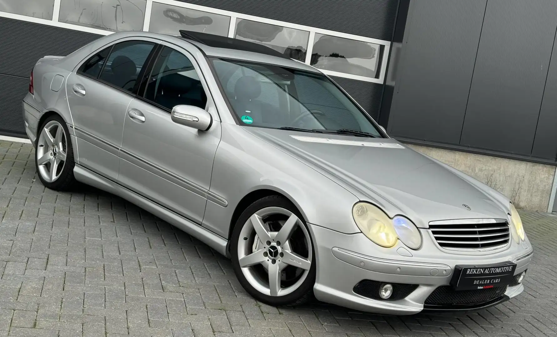 Mercedes-Benz C 55 AMG V8 Generation W 203 Facelift ,Automatic srebrna - 1