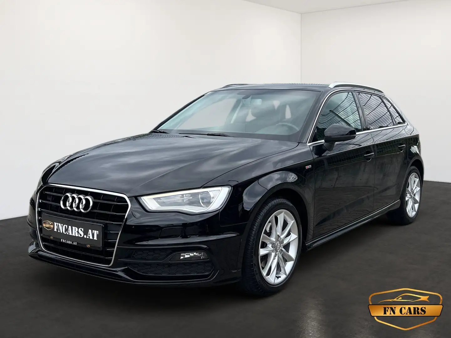 Audi A3 SB 1,6 TDI // Xenon // PDC //  AHK // Schwarz - 1