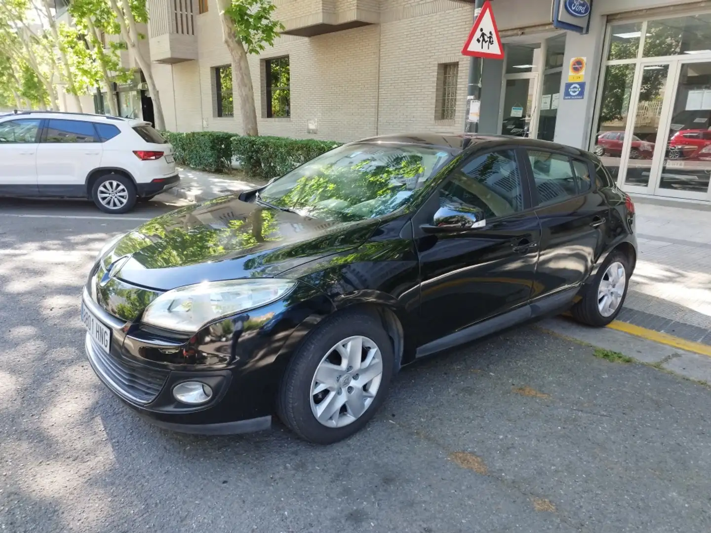 Renault Megane 1.2 TCE Energy Dynamique S&S Zwart - 2