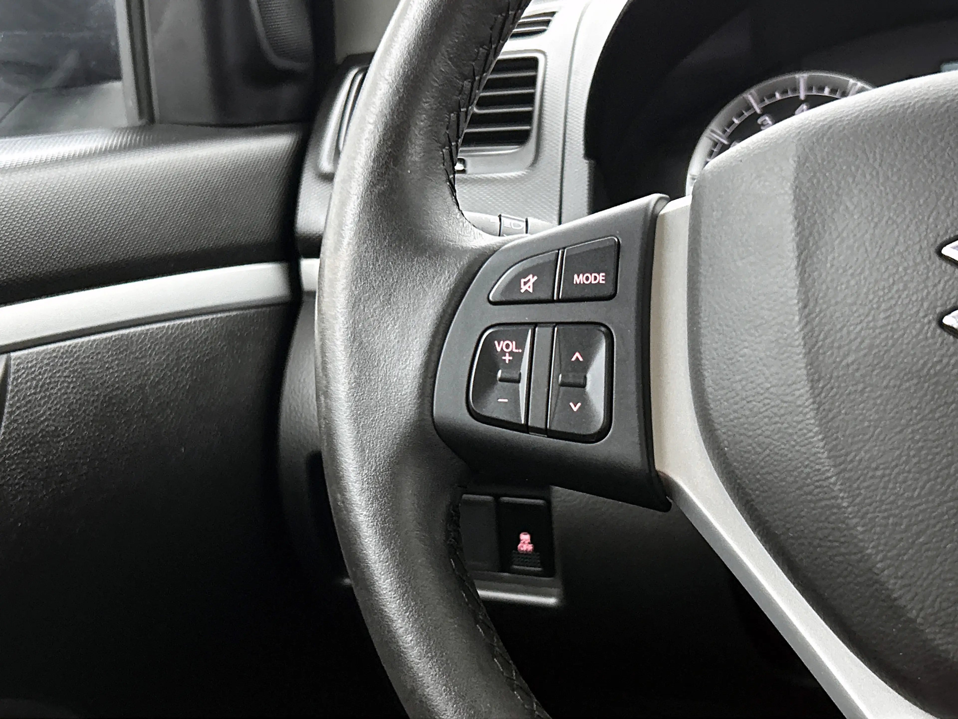 Suzuki Swift 1.2 Comfort — photo 13