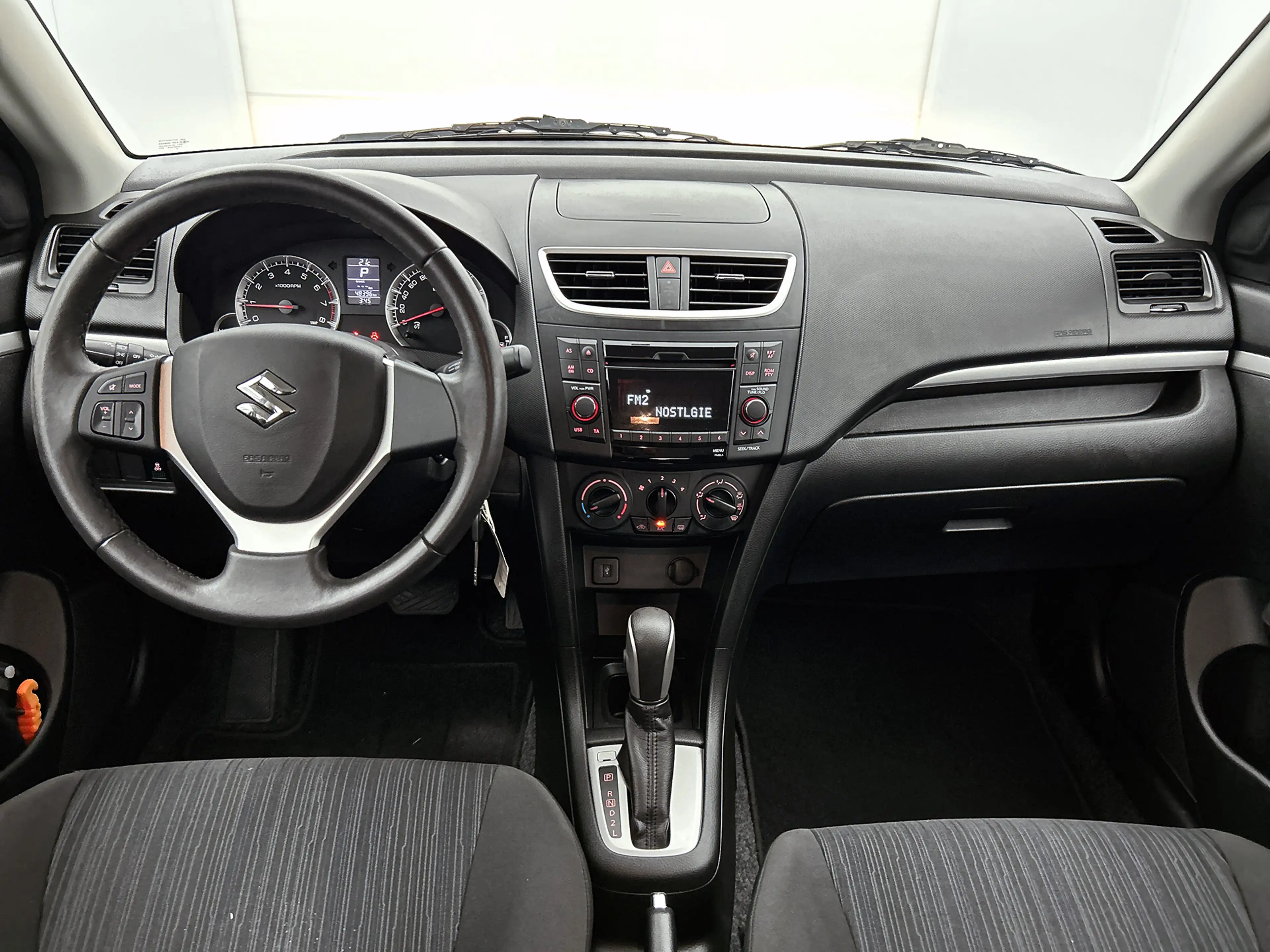 Suzuki Swift 1.2 Comfort — photo 4