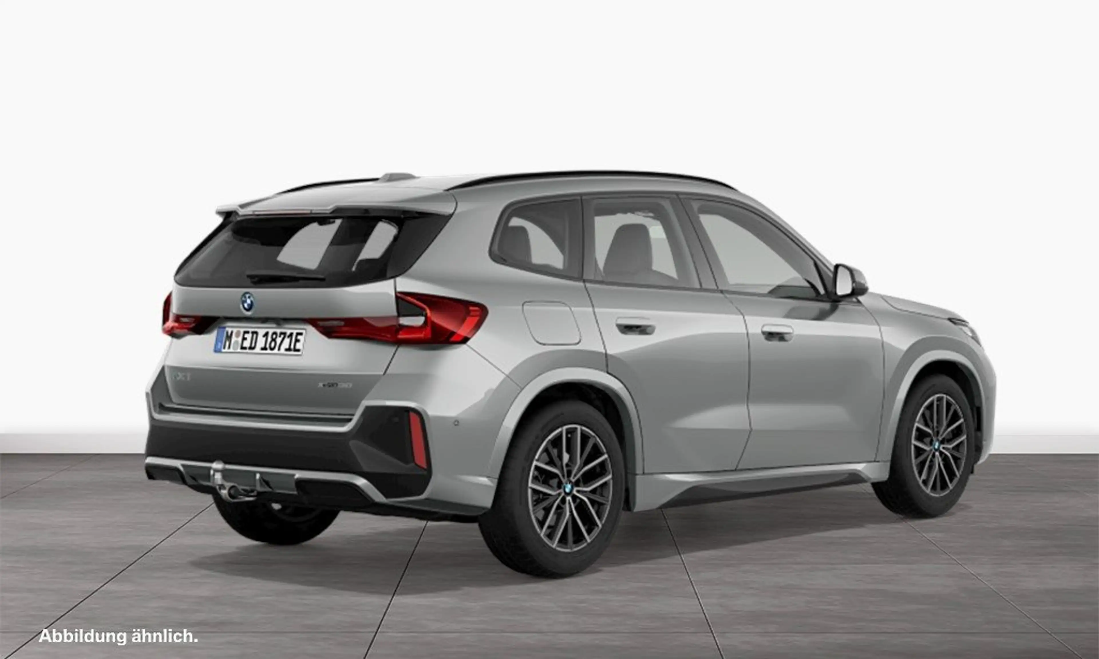 BMW iX1 xDrive30 — photo 2