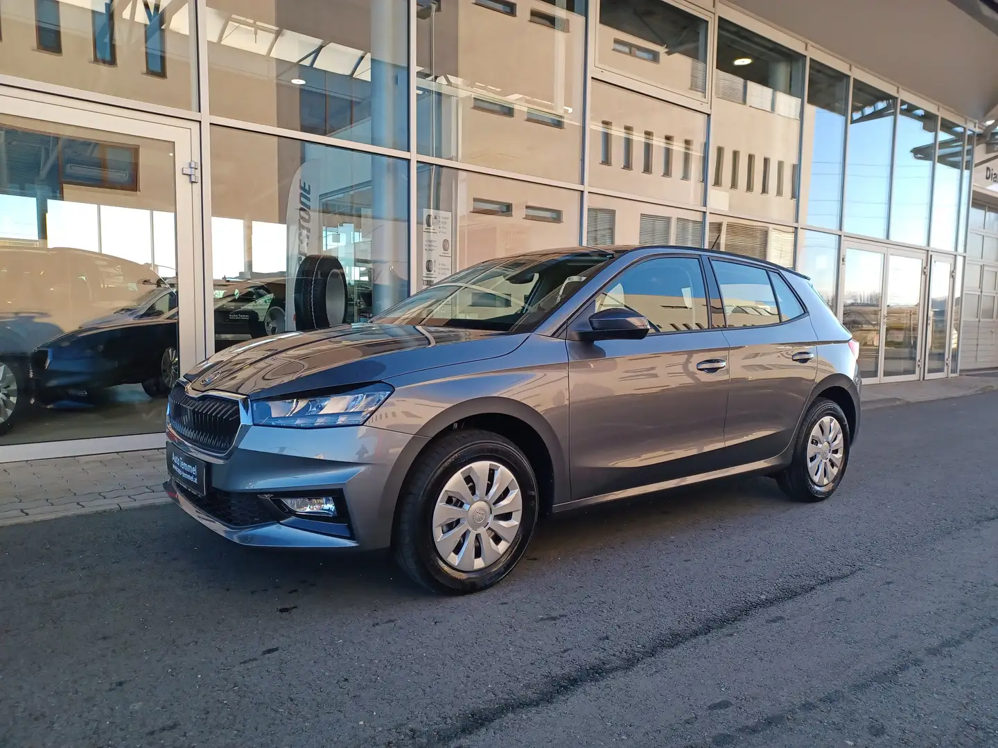 Skoda Fabia Essence Grau - 2