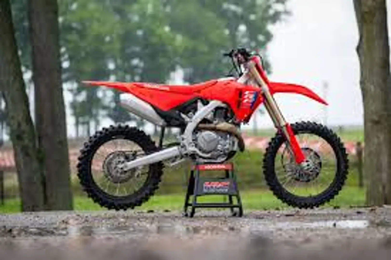 Honda CRF 450 Rouge - 1