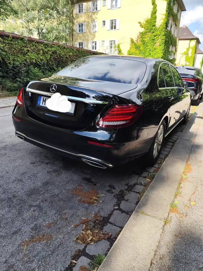 Mercedes-Benz 200 Avantgarde Schwarz - 2