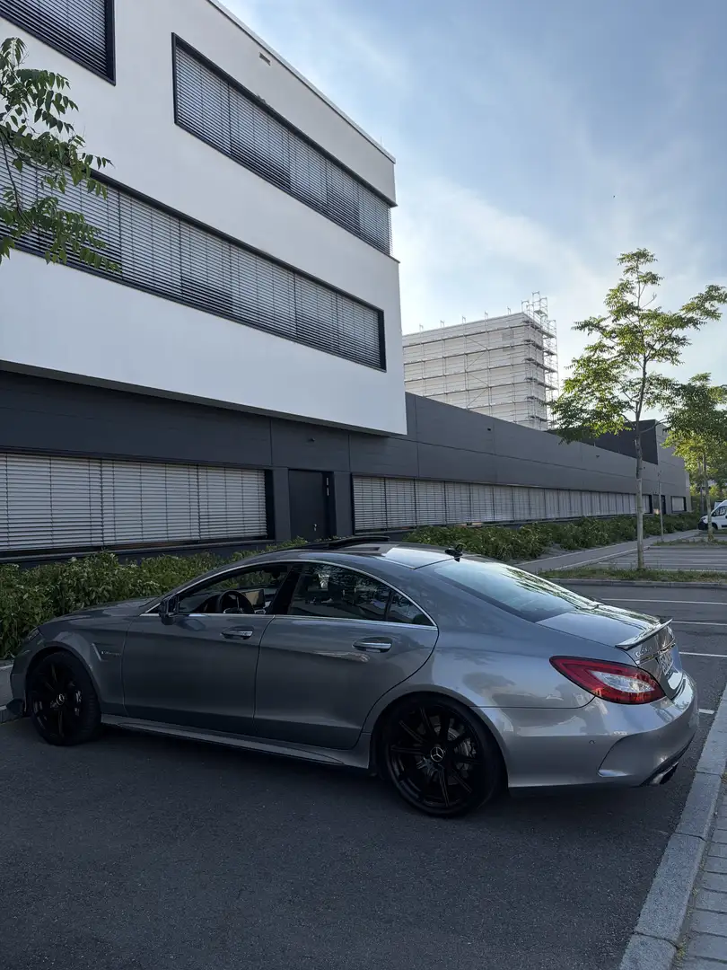 Mercedes-Benz CLS 63 AMG 4MATIC Aut. Grau - 1