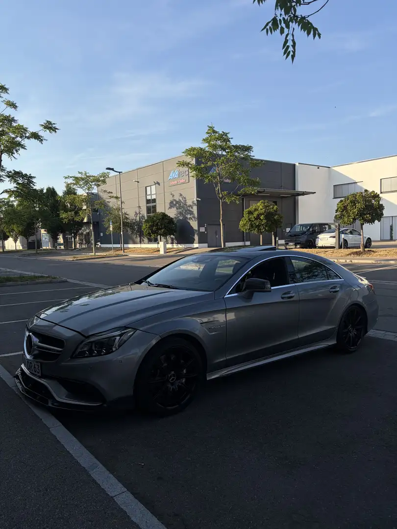 Mercedes-Benz CLS 63 AMG 4MATIC Aut. Grau - 2