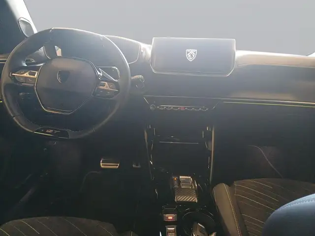 Peugeot 2008 view 10