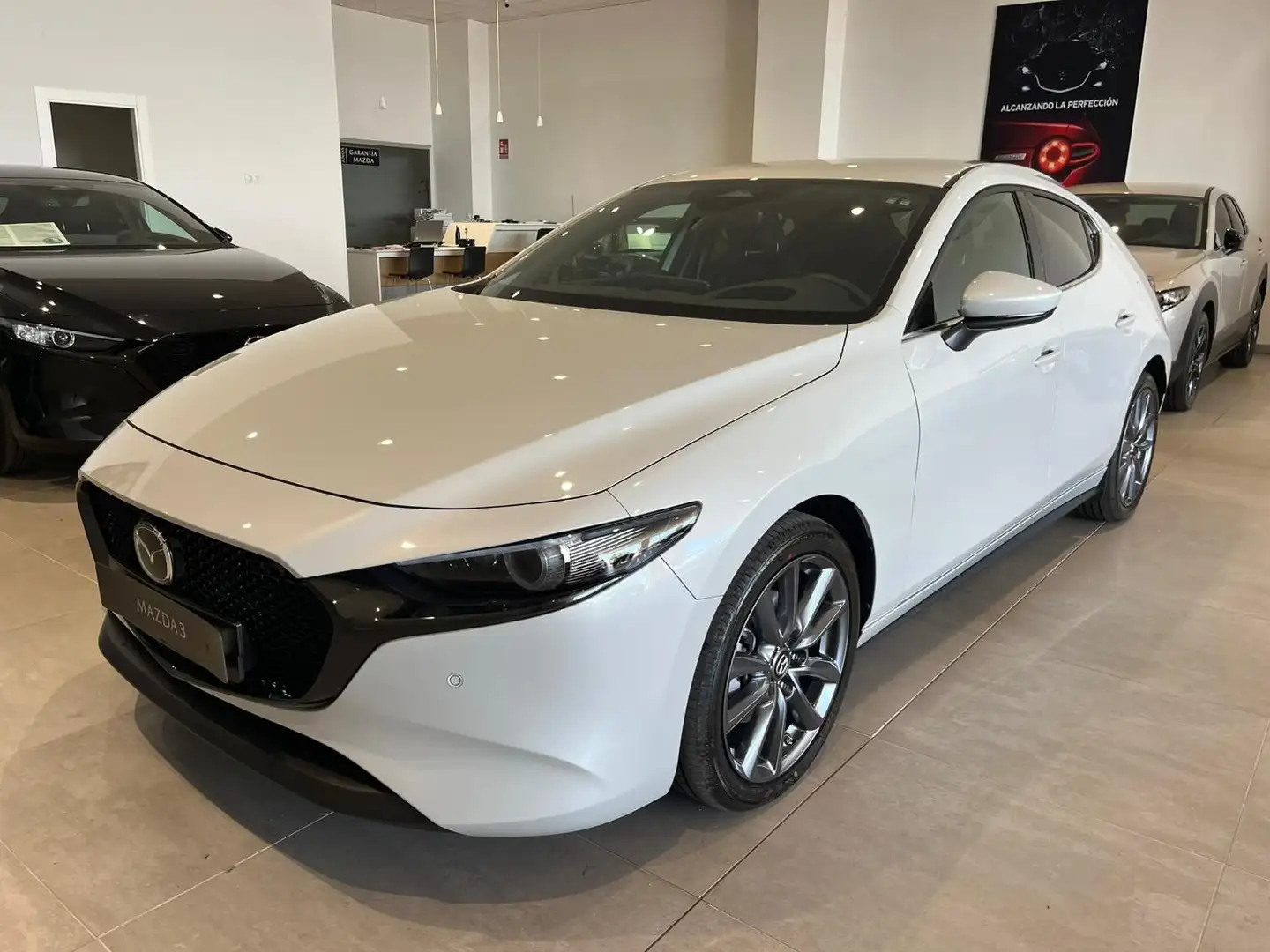 Mazda 3 2.5 e-Skyactiv-G Centre-line 103kW Blanco - 2