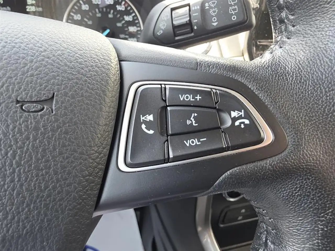 Ford EcoSport photo Ford EcoSport