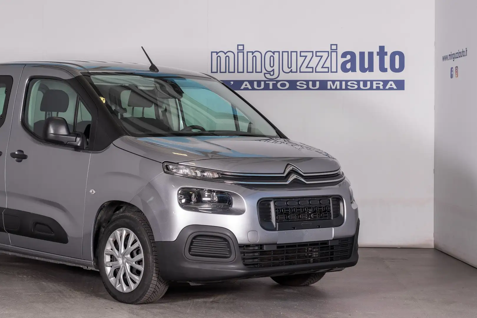 Citroen Berlingo 1.5 bluehdi 75cv Gris - 2