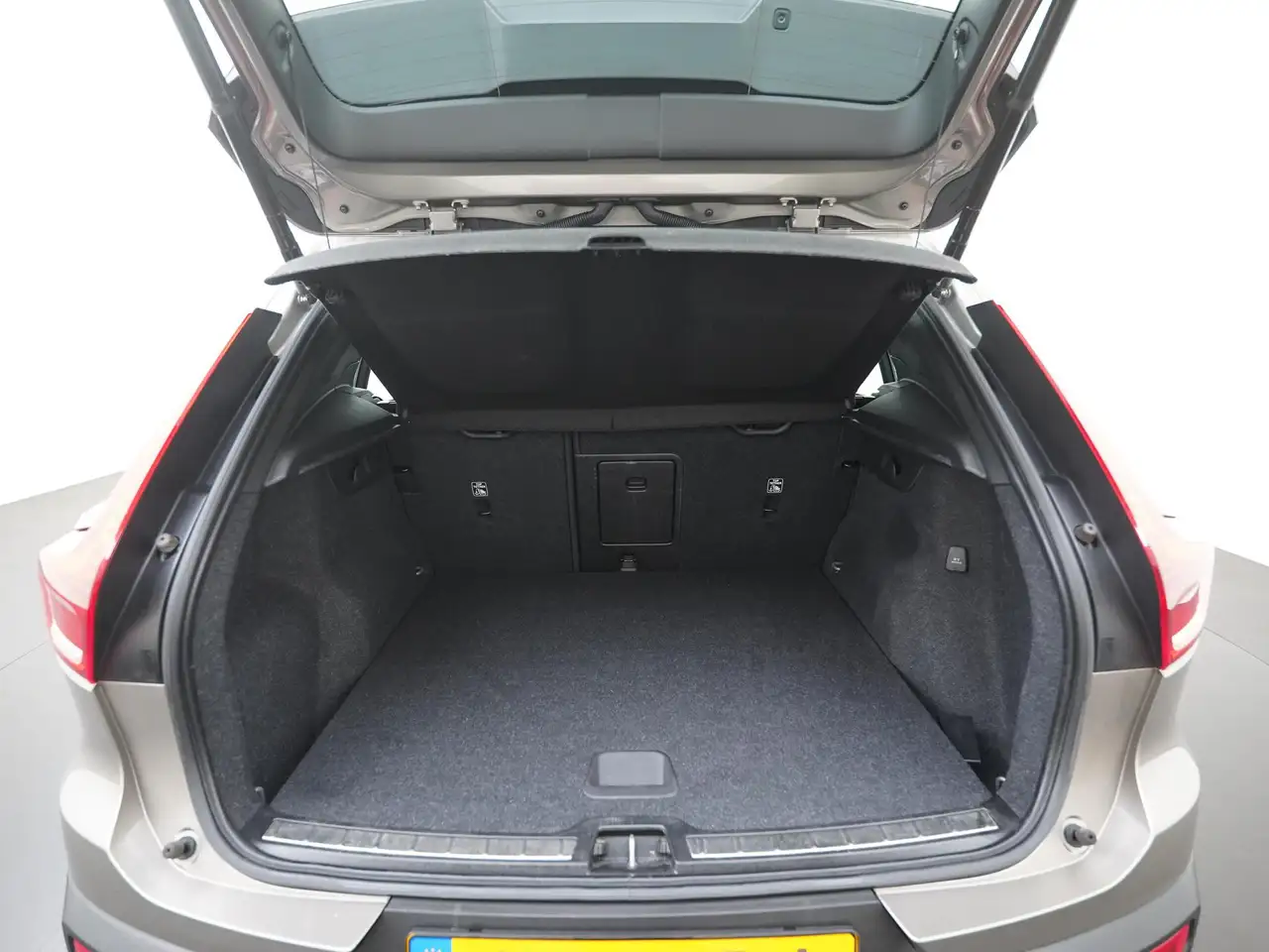 Volvo XC40 1.5 T4 Recharge Inscription Trekhaak Panoramad, миниатюра 26