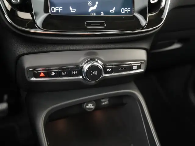 Volvo XC40 view 13