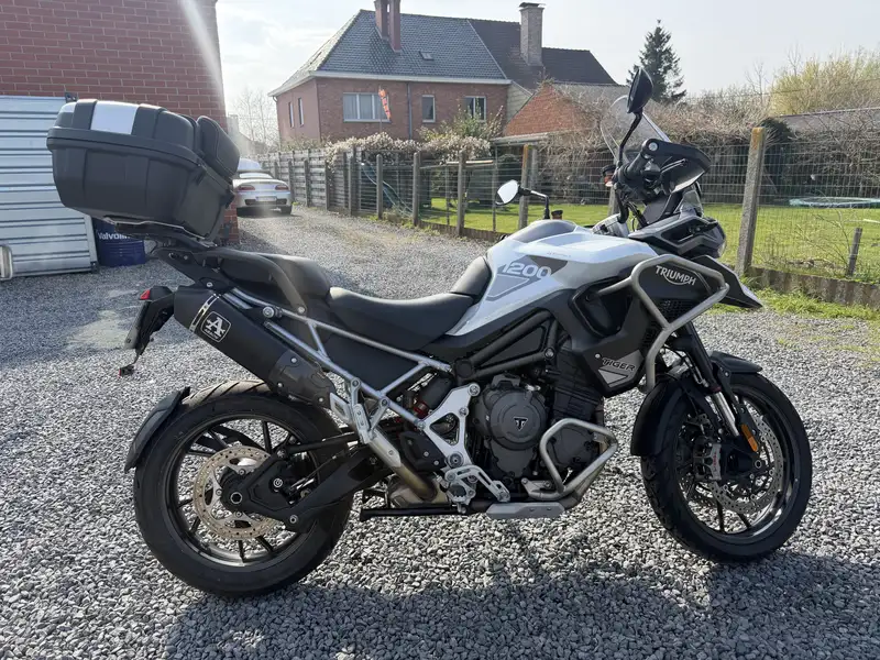 Triumph Tiger 1200 - foto 2
