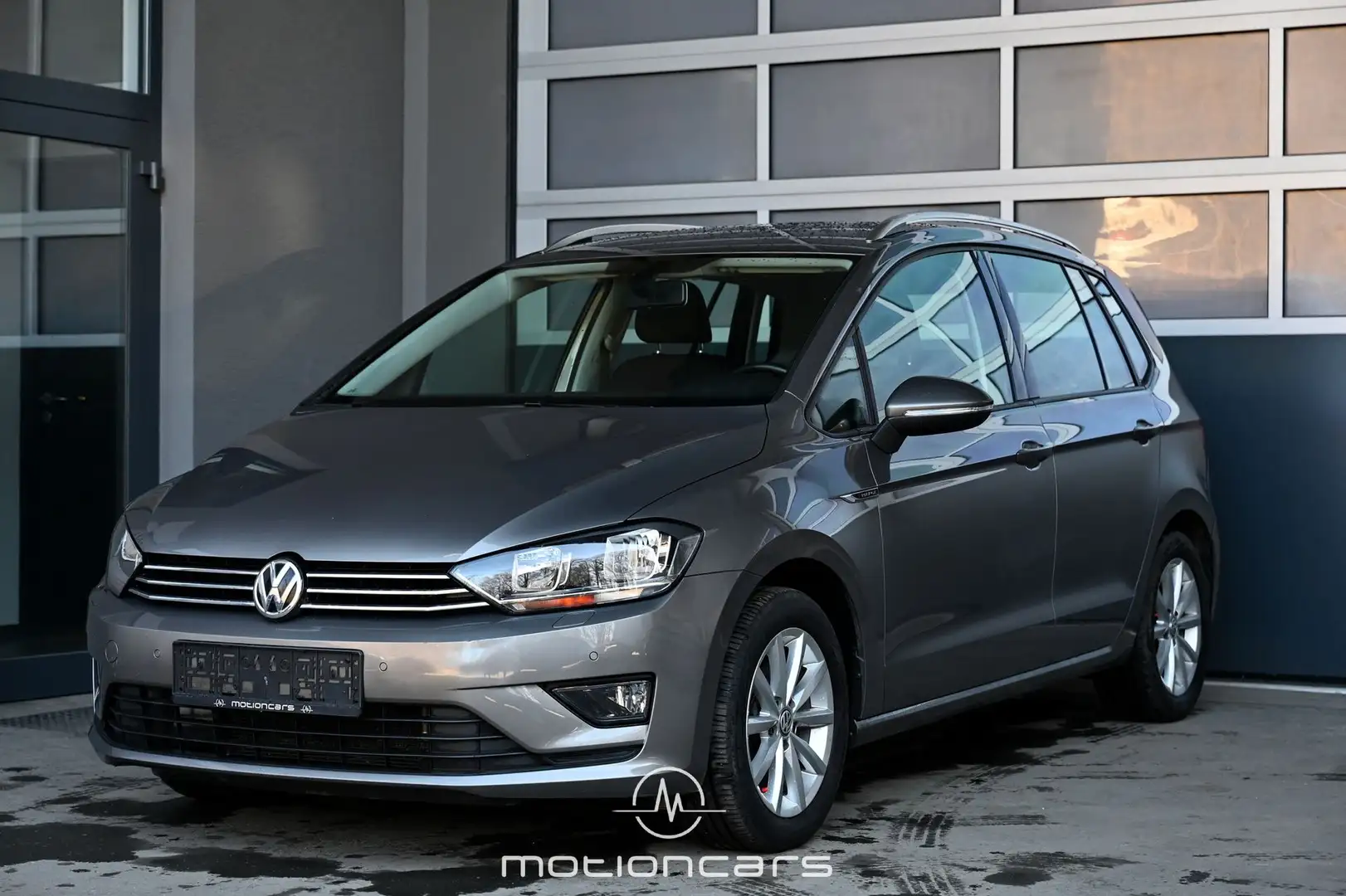 Volkswagen Golf Sportsvan Sportsvan Comfortline  Pickerl NEU Argent - 1
