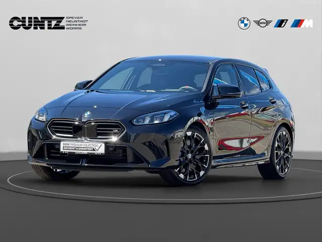BMW 1 Series view 2